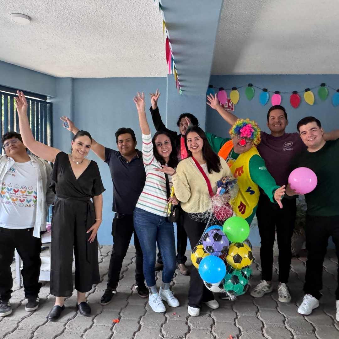 Convierte tu éxito en legado. Únete a empresas como TOYOTA, HEB y Fundación Dr. Simi que ya están cambiando vidas con nosotros.